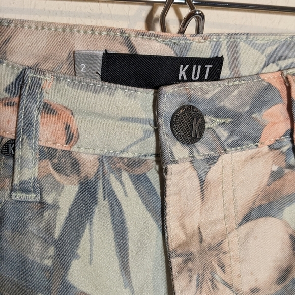 Kut from the Kloth Donna high rise skinny floral jeans raw hem - Picture 7 of 9